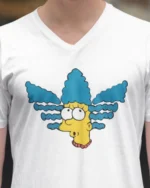 T-shirt Marge Simpson col V porté homme