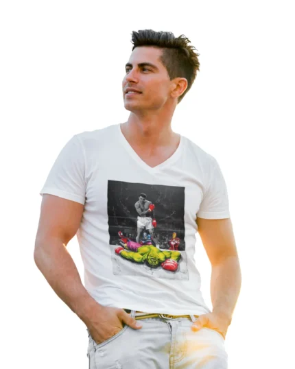 T-shirt Mohamed Ali X Hulk col V porté homme
